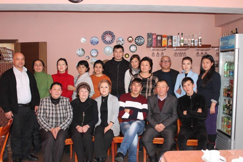 15 января 2014 г. Сегодня участвовала на тренинге «Стандарты конституционного судопроизводства», организованный партнерской группой «Прецедент». Нурбек Токтакунов и Адилет Азимов рассказали нам о компетенции Конституционной палаты Верховного суда КР, о субъектах обращения, процедуре рассмотрения вопроса, о принятии обращения и регламентированном порядке рассмотрения дела в конституционном судопроизводстве. ОООчень было полезно и интересно!!! Может сегодняшний день станет началом формирования Иссыккульской группы, состоящей из заинтересованных активистов гражданского общества в обновлении и улучшении судебной системы Кыргызстана