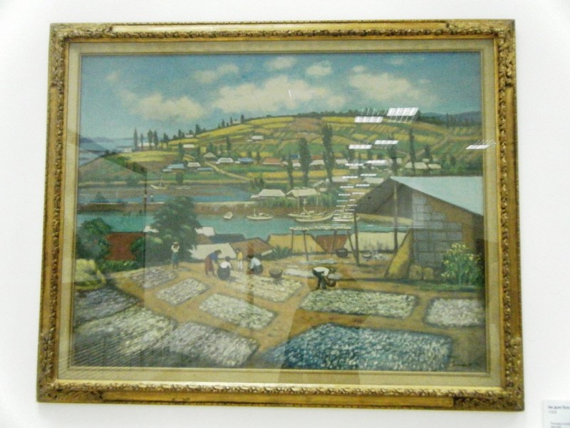 Ли Дон Хун. Площадь в рыбацкой деревне. Холст, масло. 91х117
