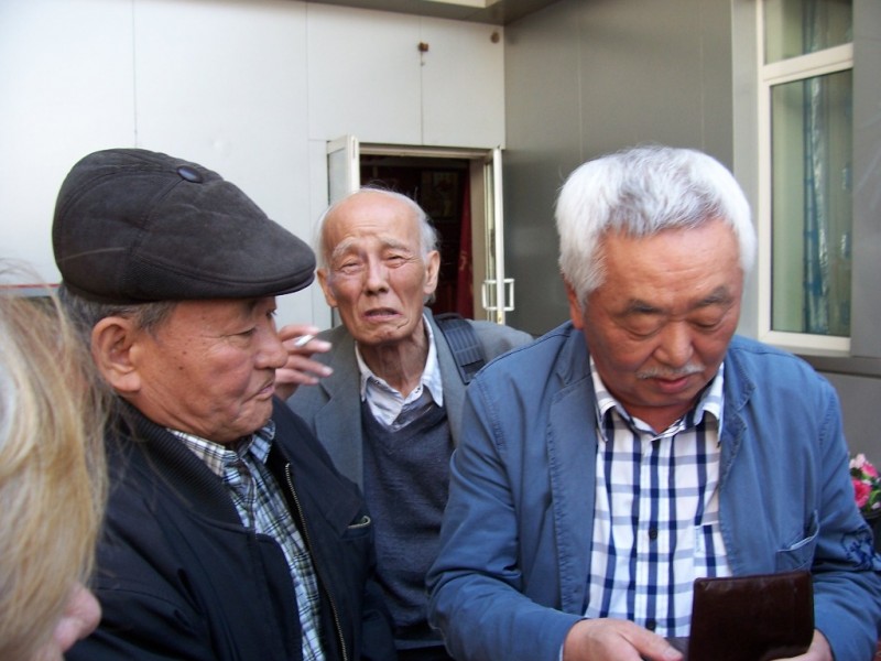 1. Владимир Ким (Енг Тхек), Вячеслав Ли и писатель Анатолий Ким
