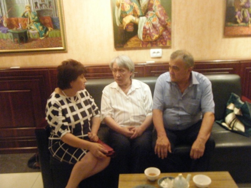 Александр Ли с друзьями