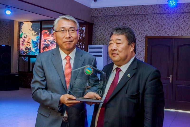 박 빅토르 회장의 멋진 감사패!