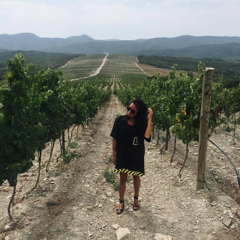 Wine-to be 💚 Это был последний Фестиваль @odaeda в нашем туре в этом году👌🏿 Зимний, Москва, Екатеринбург, Нижний, Петербург и наконец Абрау-Дюрсо!☀️ В следующем году больше😎 Планируем забрендировать фуры и охотиться по стране за лучшей едой