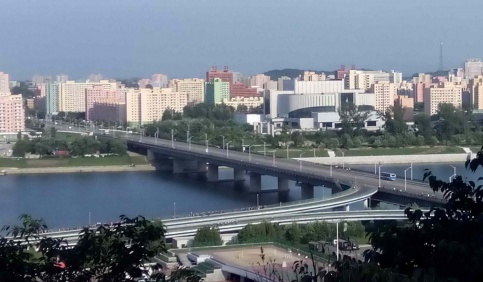 Вид на Пхеньян. Фото: Александр Буртасов